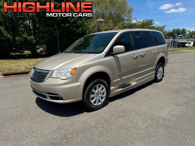 2015 Chrysler Town & Country Touring