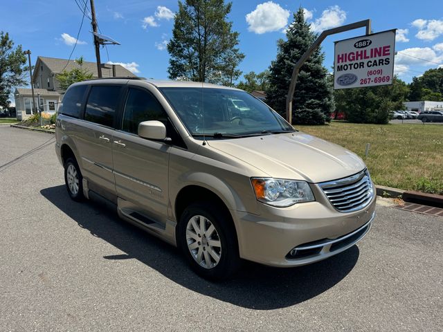 2015 Chrysler Town & Country Touring