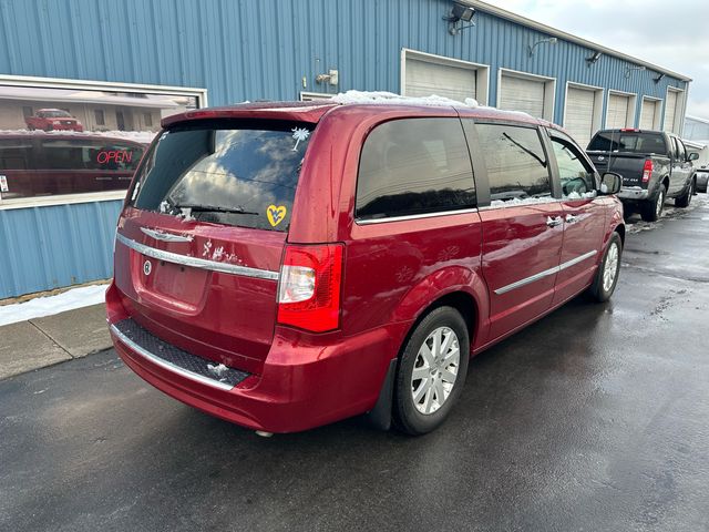 2015 Chrysler Town & Country Touring