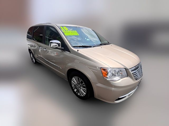 2015 Chrysler Town & Country Touring-L