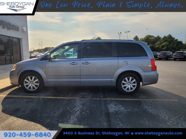 2015 Chrysler Town & Country LX