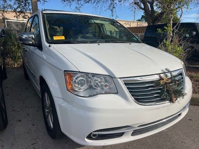 2015 Chrysler Town & Country Limited Platinum