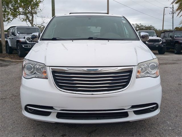 2015 Chrysler Town & Country Limited Platinum