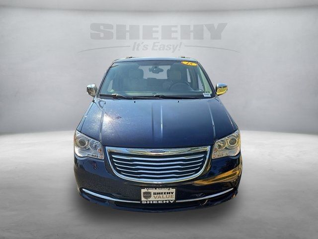 2015 Chrysler Town & Country Limited Platinum