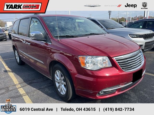 2015 Chrysler Town & Country Limited Platinum