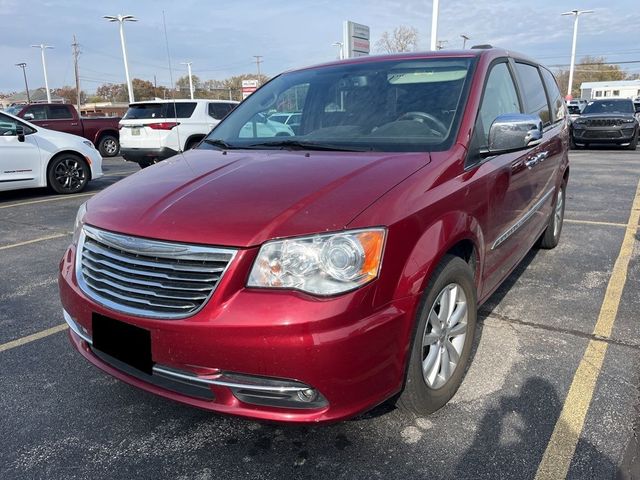 2015 Chrysler Town & Country Limited Platinum