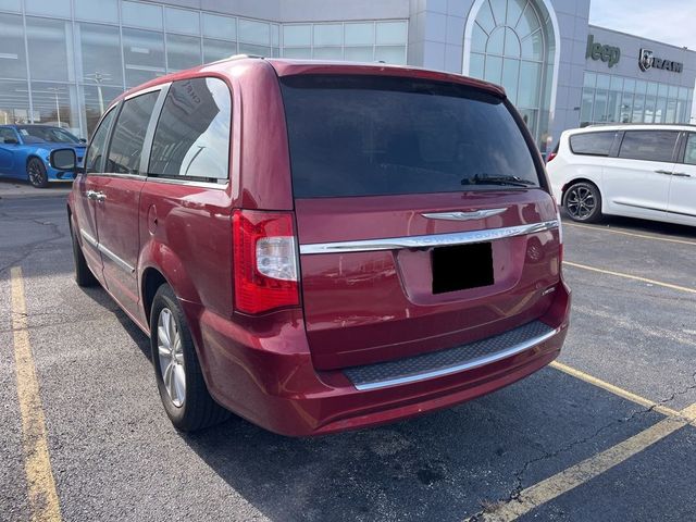 2015 Chrysler Town & Country Limited Platinum