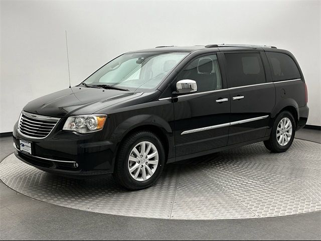 2015 Chrysler Town & Country Limited Platinum