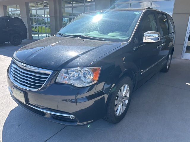 2015 Chrysler Town & Country Limited Platinum