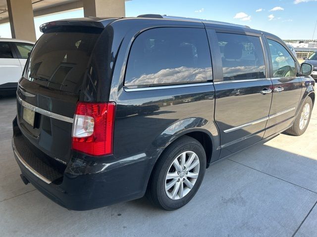 2015 Chrysler Town & Country Limited Platinum