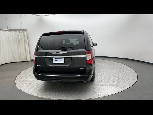 2015 Chrysler Town & Country Limited Platinum