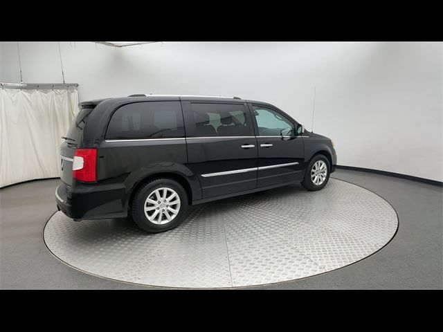 2015 Chrysler Town & Country Limited Platinum