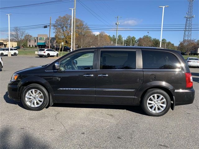 2015 Chrysler Town & Country Limited Platinum