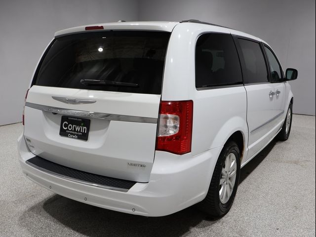 2015 Chrysler Town & Country Limited Platinum