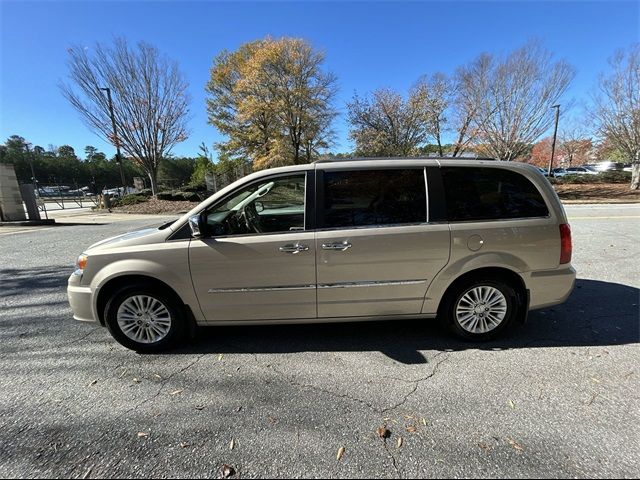 2015 Chrysler Town & Country Limited Platinum