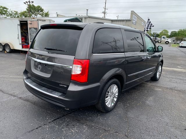 2015 Chrysler Town & Country Limited