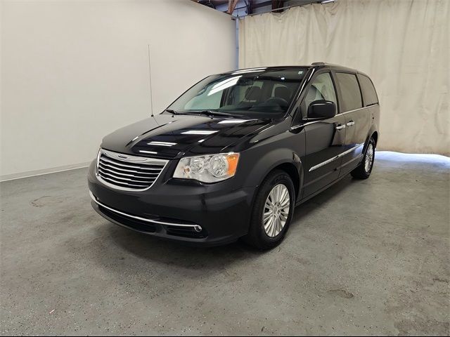 2015 Chrysler Town & Country Premium