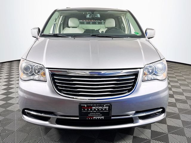 2015 Chrysler Town & Country Limited Platinum