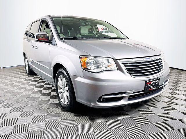 2015 Chrysler Town & Country Limited Platinum