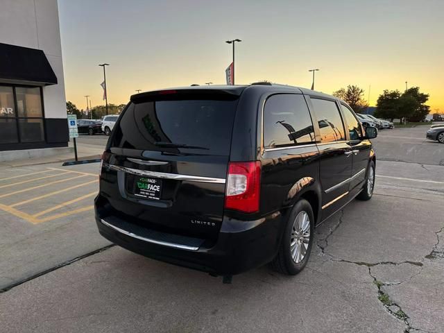 2015 Chrysler Town & Country Limited