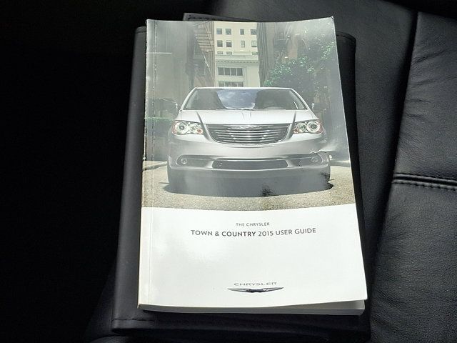2015 Chrysler Town & Country Limited Platinum
