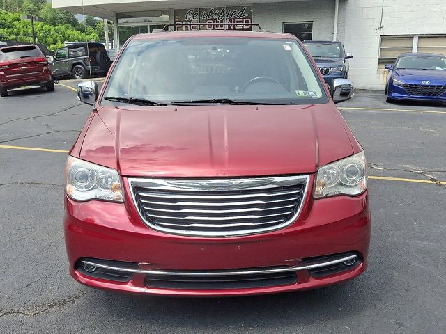 2015 Chrysler Town & Country Limited Platinum