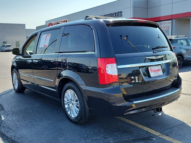 2015 Chrysler Town & Country Limited Platinum