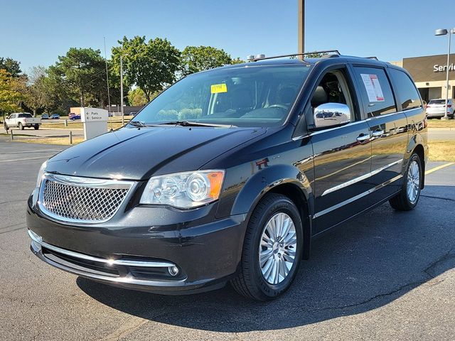 2015 Chrysler Town & Country Limited Platinum