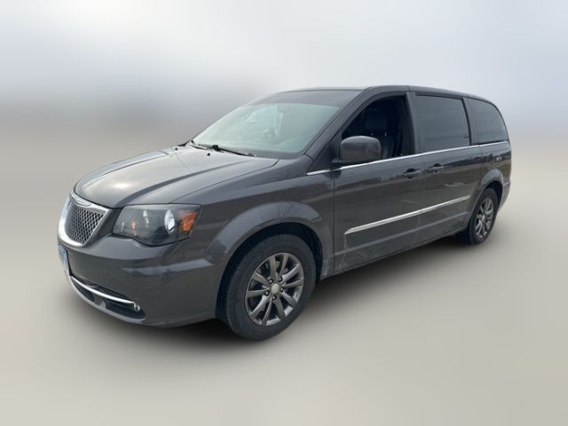 2015 Chrysler Town & Country S