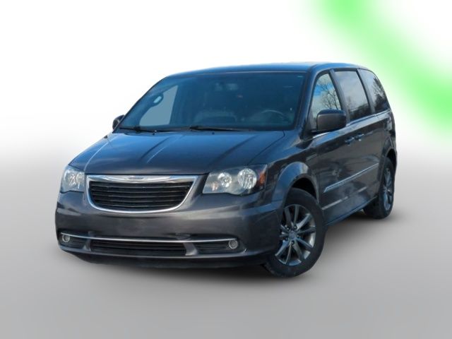 2015 Chrysler Town & Country S