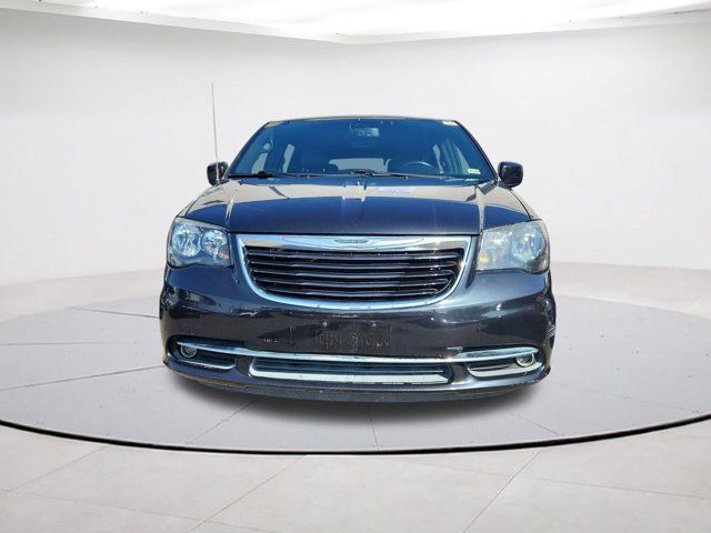 2015 Chrysler Town & Country S