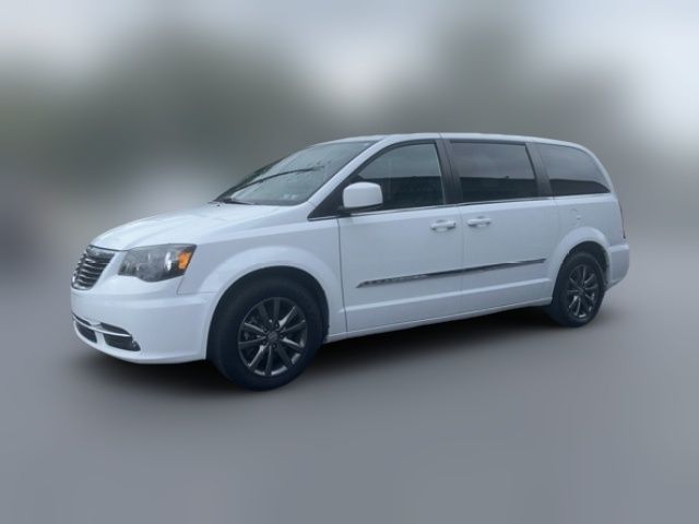 2015 Chrysler Town & Country S