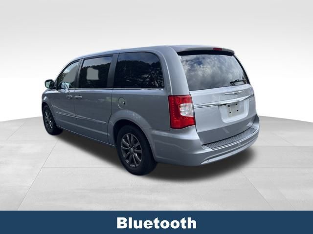 2015 Chrysler Town & Country S