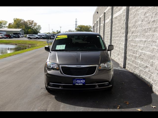 2015 Chrysler Town & Country S