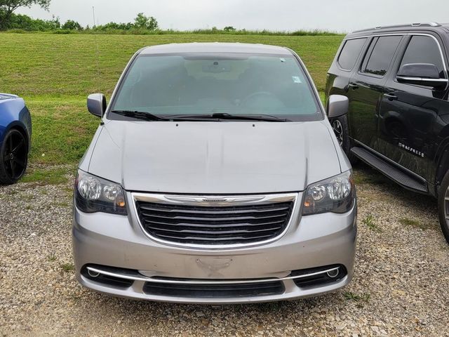 2015 Chrysler Town & Country S