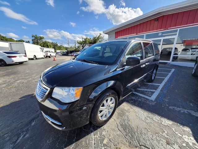 2015 Chrysler Town & Country Touring