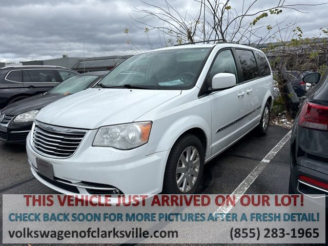 2015 Chrysler Town & Country Touring