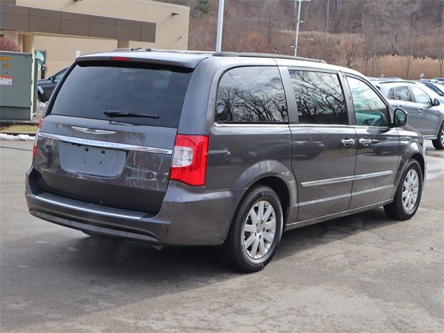 2015 Chrysler Town & Country Touring