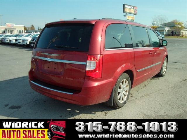 2015 Chrysler Town & Country Touring