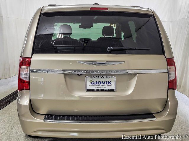 2015 Chrysler Town & Country Touring