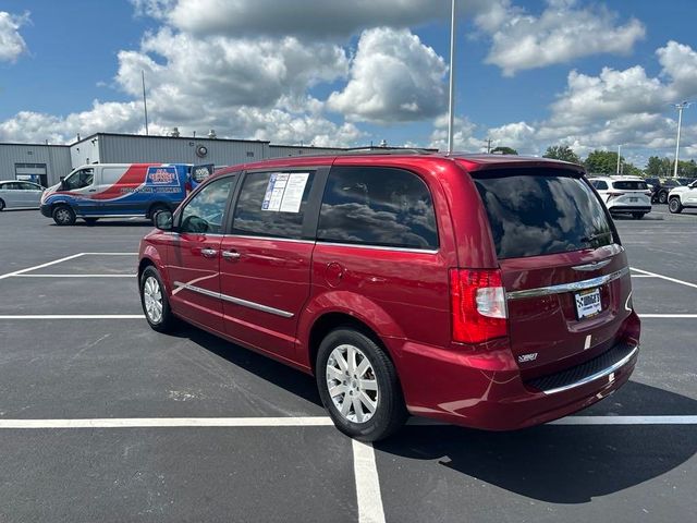 2015 Chrysler Town & Country Touring