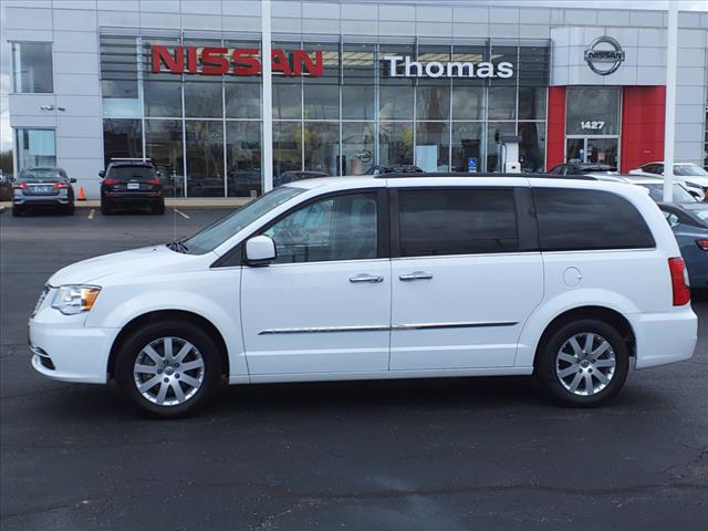 2015 Chrysler Town & Country Touring