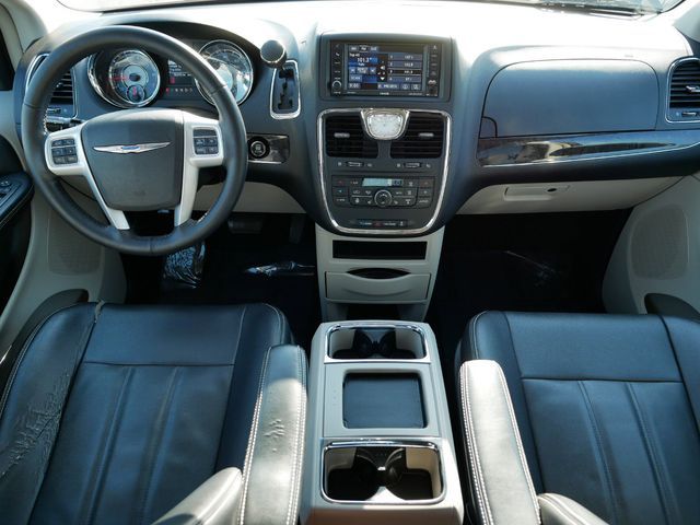 2015 Chrysler Town & Country Touring