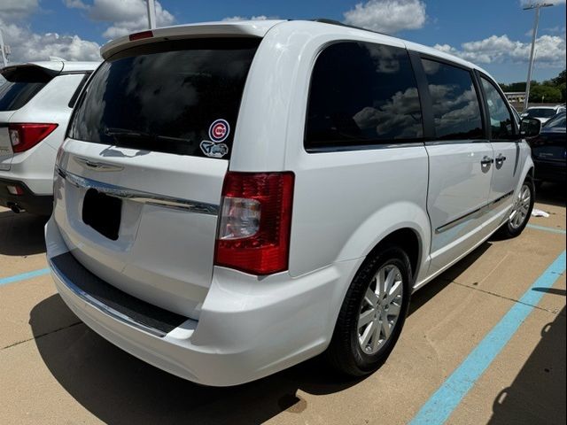 2015 Chrysler Town & Country Touring