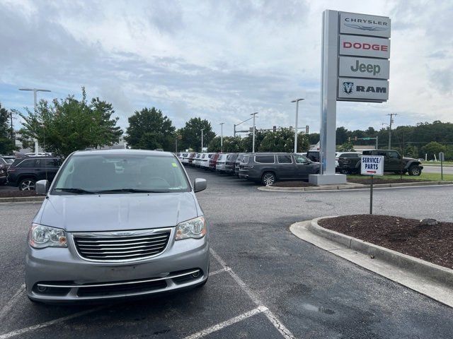 2015 Chrysler Town & Country Touring