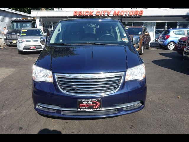 2015 Chrysler Town & Country Touring-L