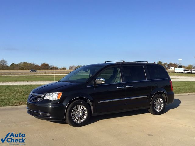 2015 Chrysler Town & Country Touring-L