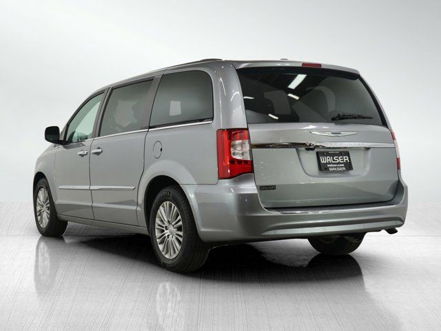 2015 Chrysler Town & Country Touring-L