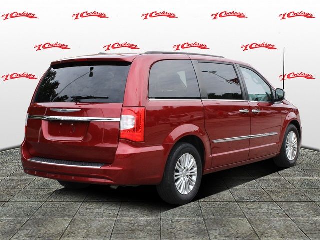 2015 Chrysler Town & Country Touring-L