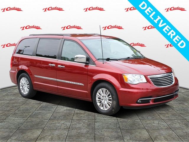 2015 Chrysler Town & Country Touring-L